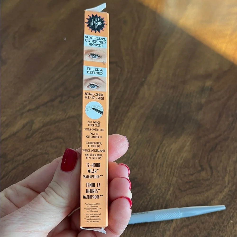 Benefit nwt precisely